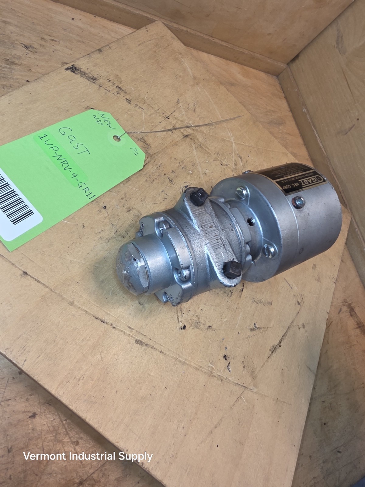 Gast 1UP-NRV-4-GR11 Air Gear Motor, 15:1, .31 HP, 21 CFM, 400 RPM, 95 in-lb, NEW