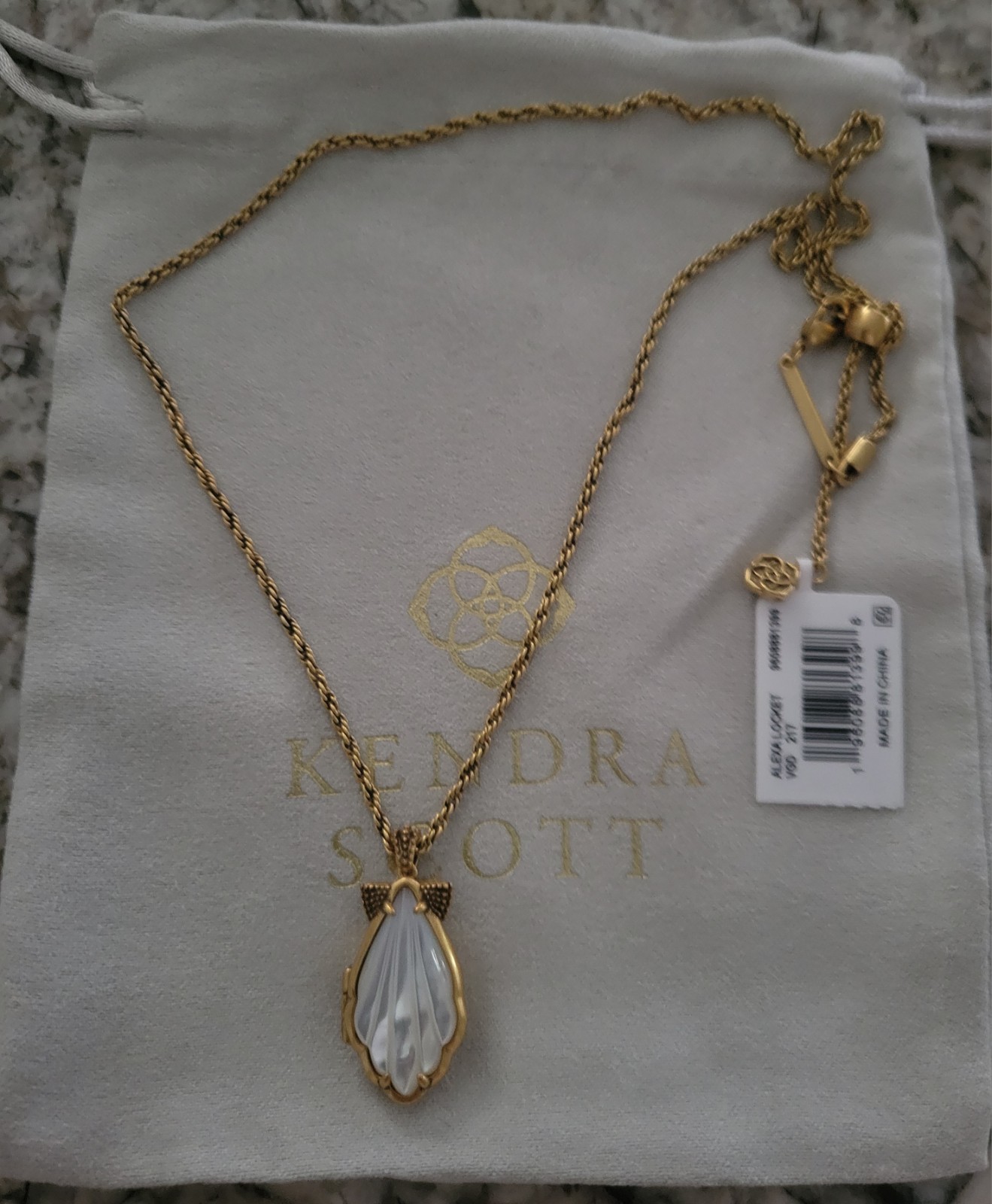 Kendra Scott Alexa Locket Necklace Vintage Gold Ivory Mother Of Pearl NWT $98 Kendra Scott Alexa Locket Necklace Vintage Gold Ivory Mother Of Pearl NWT $98