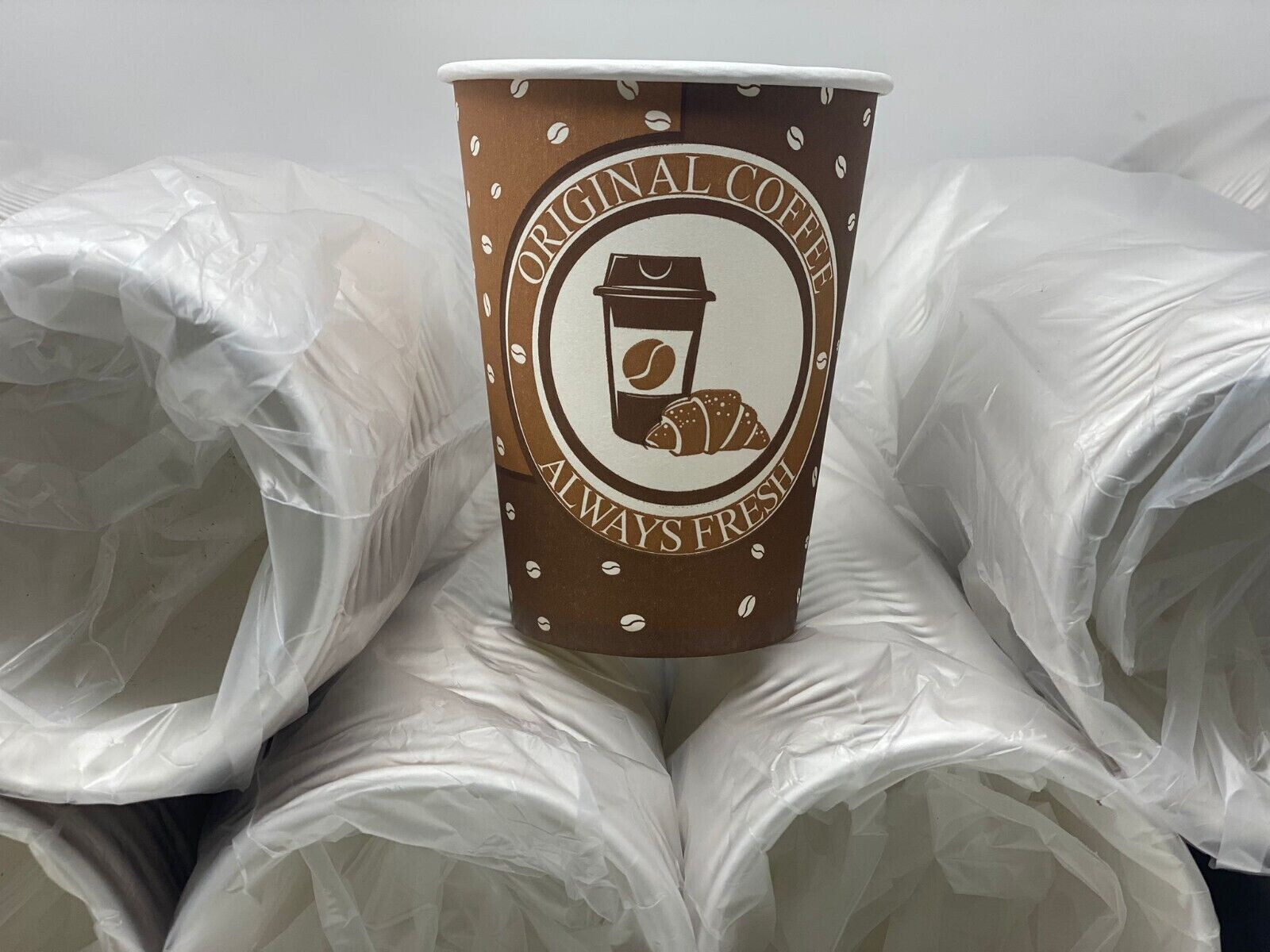 1000 Count Insulated , 12 Oz Disposable Cold and Hot, Drink Cups