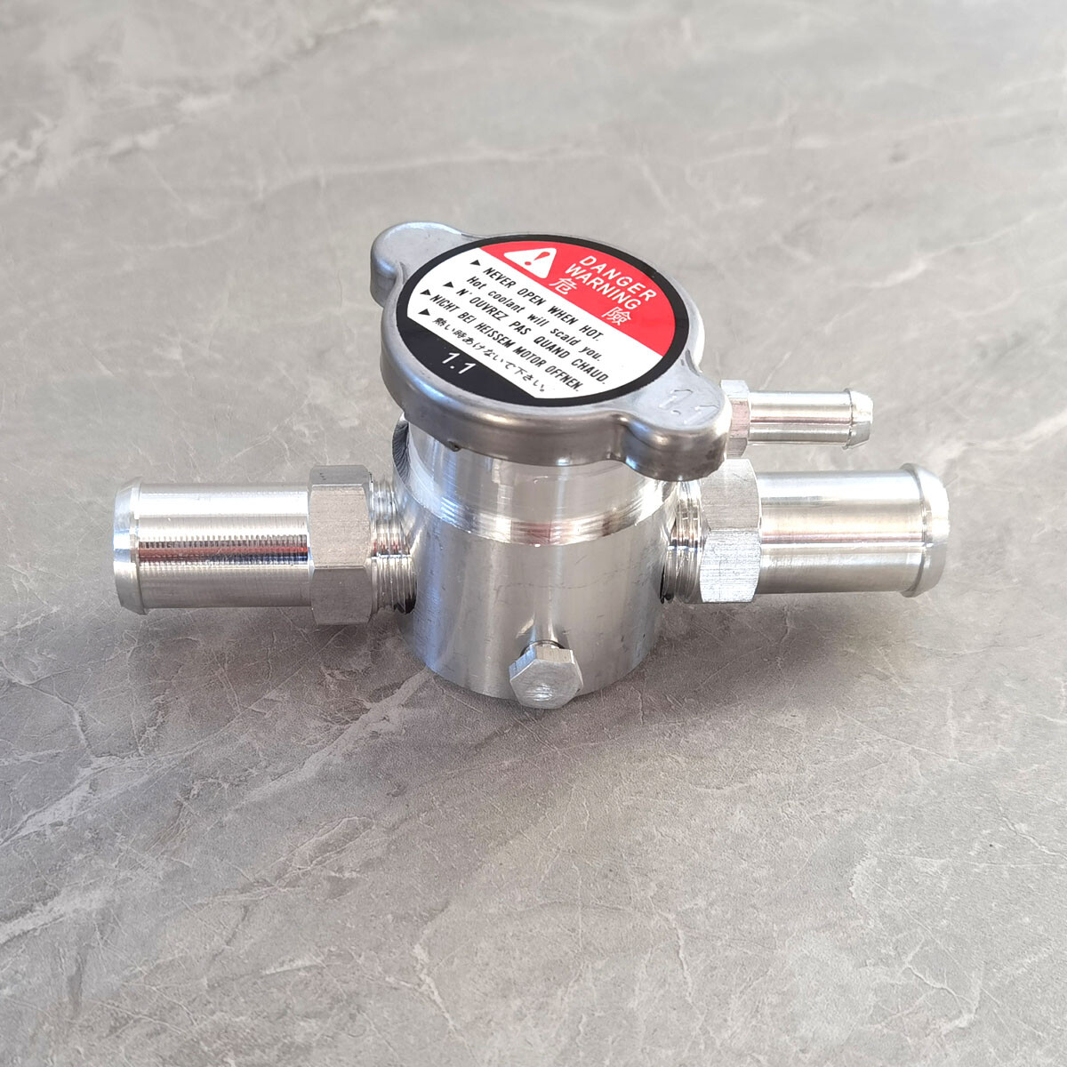 Universal 19mm Aluminum Inline Filler Neck - 3/4
