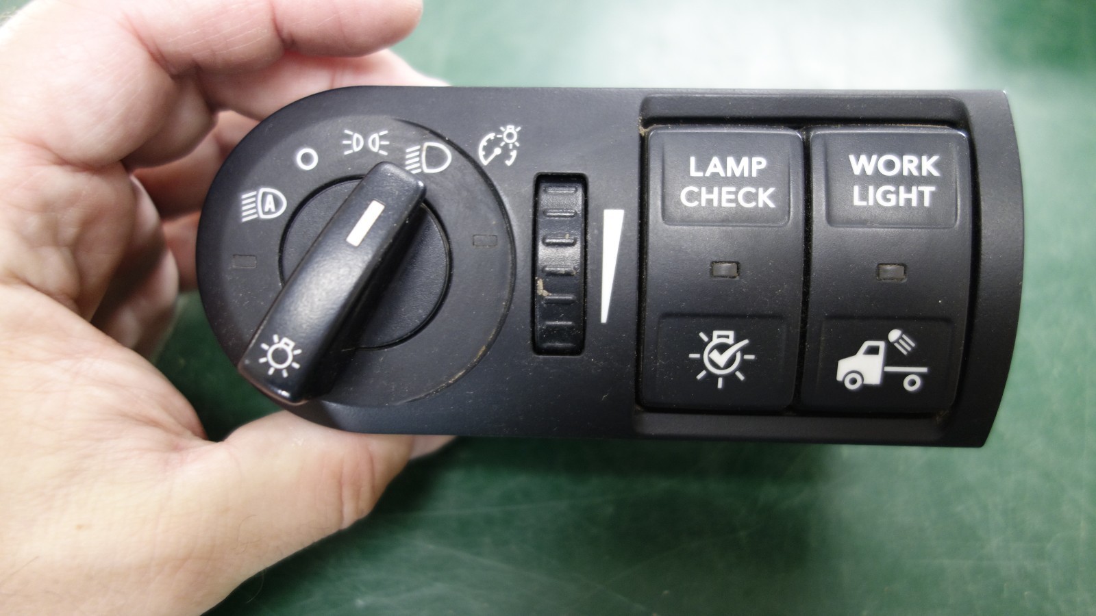 4080941C2 2020 NAVISTAR INTERNATIONAL LT HEADLIGHT SWITCH 4080941C2 2020 NAVISTAR INTERNATIONAL LT HEADLIGHT SWITCH