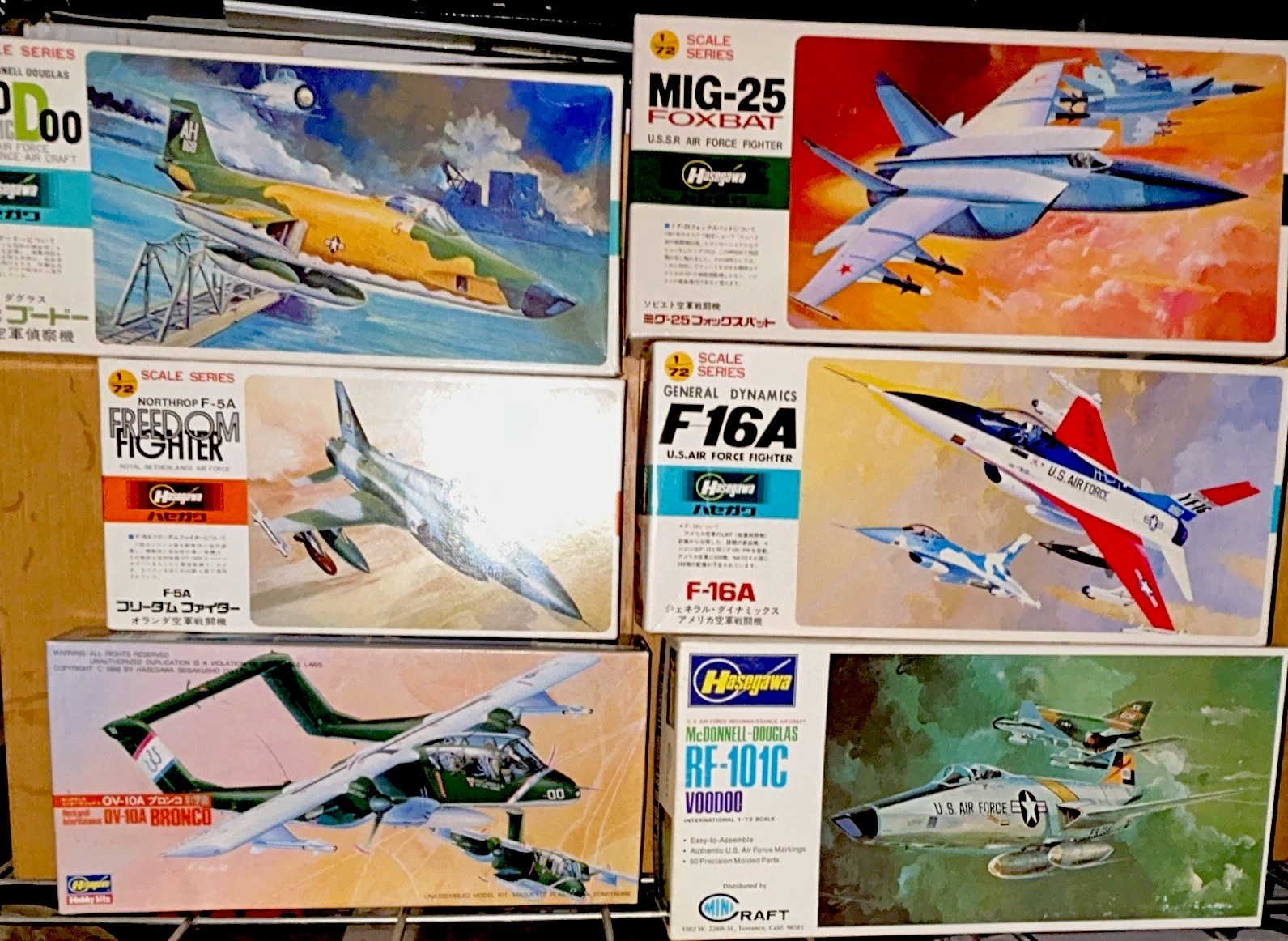 6 Hasegawa 1/72 Military Model Kits: MIG-25, RF-101C (2), F-16A, F-5A & OV-10A