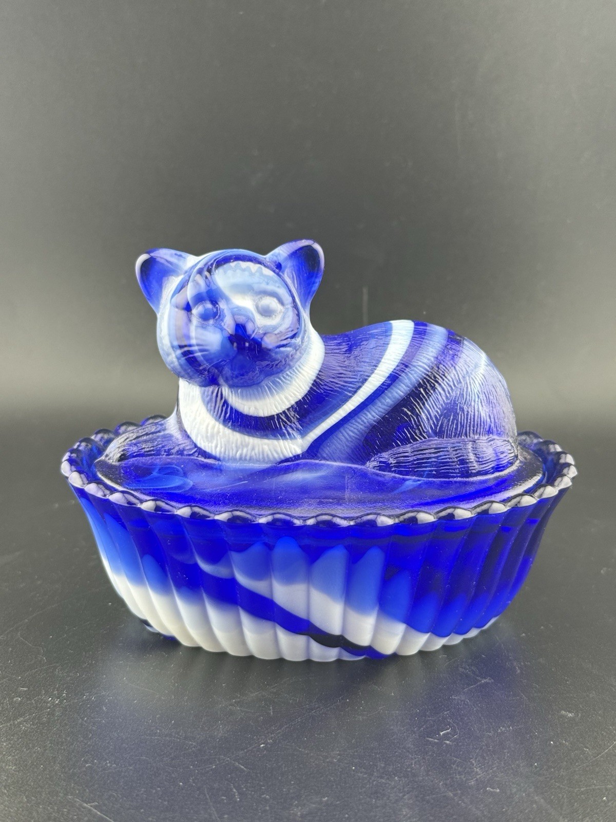 Vintage Westmoreland Blue Slag Glass Kitty Cat On Nest RARE Vintage Westmoreland Blue Slag Glass Kitty Cat On Nest RARE