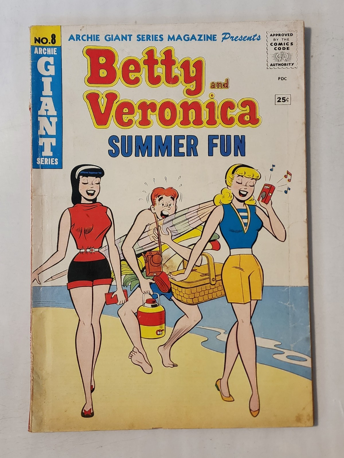 Archie Giant Series Magazine #8 Betty and Veronica Summer Fun 1960 Archie Comics