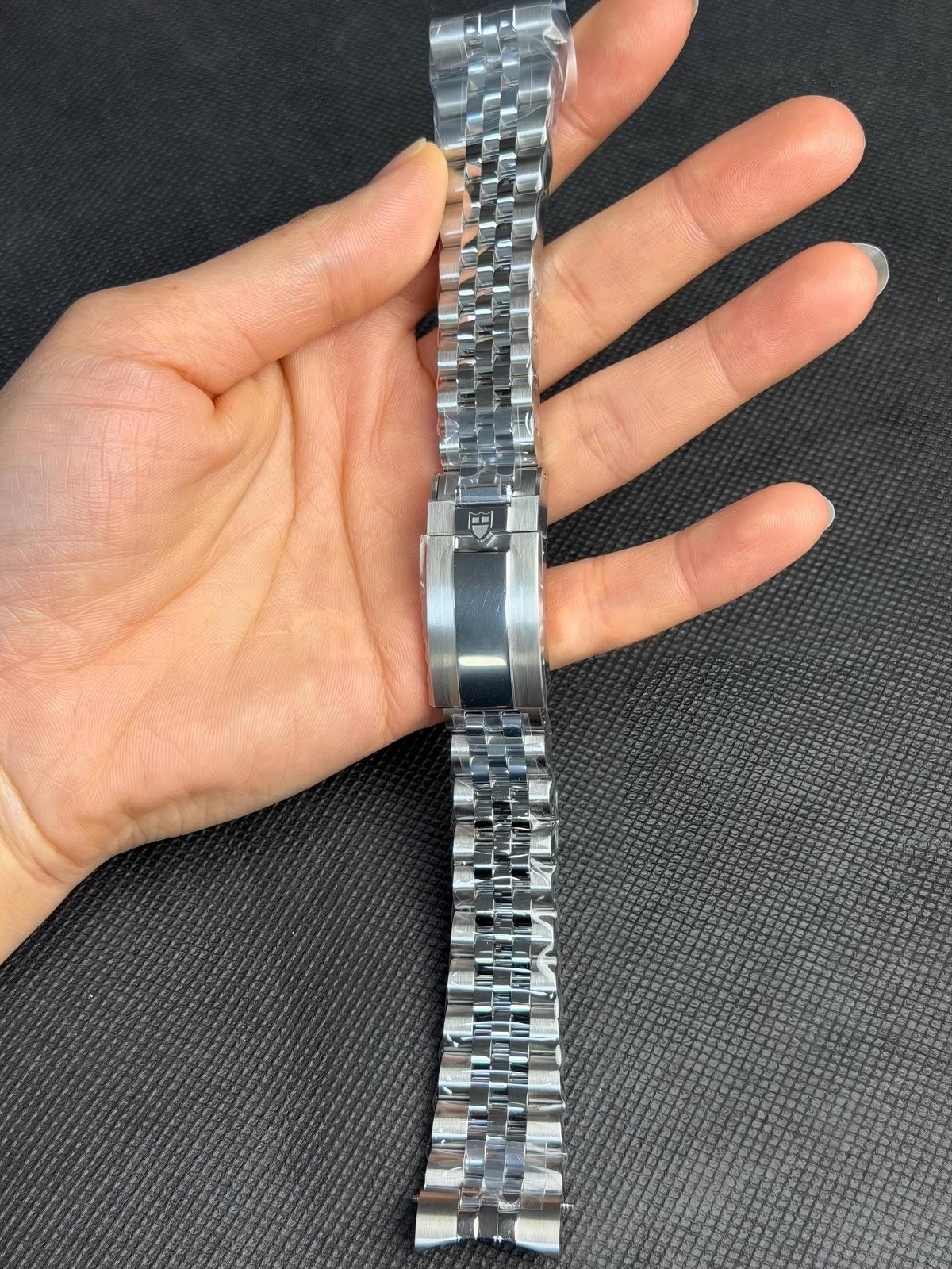 Tudor Original Stainless Steel Bracelet 22mm for Black Bay 79230,79360,79830 Tudor Original Stainless Steel Bracelet 22mm for Black Bay 79230,79360,79830