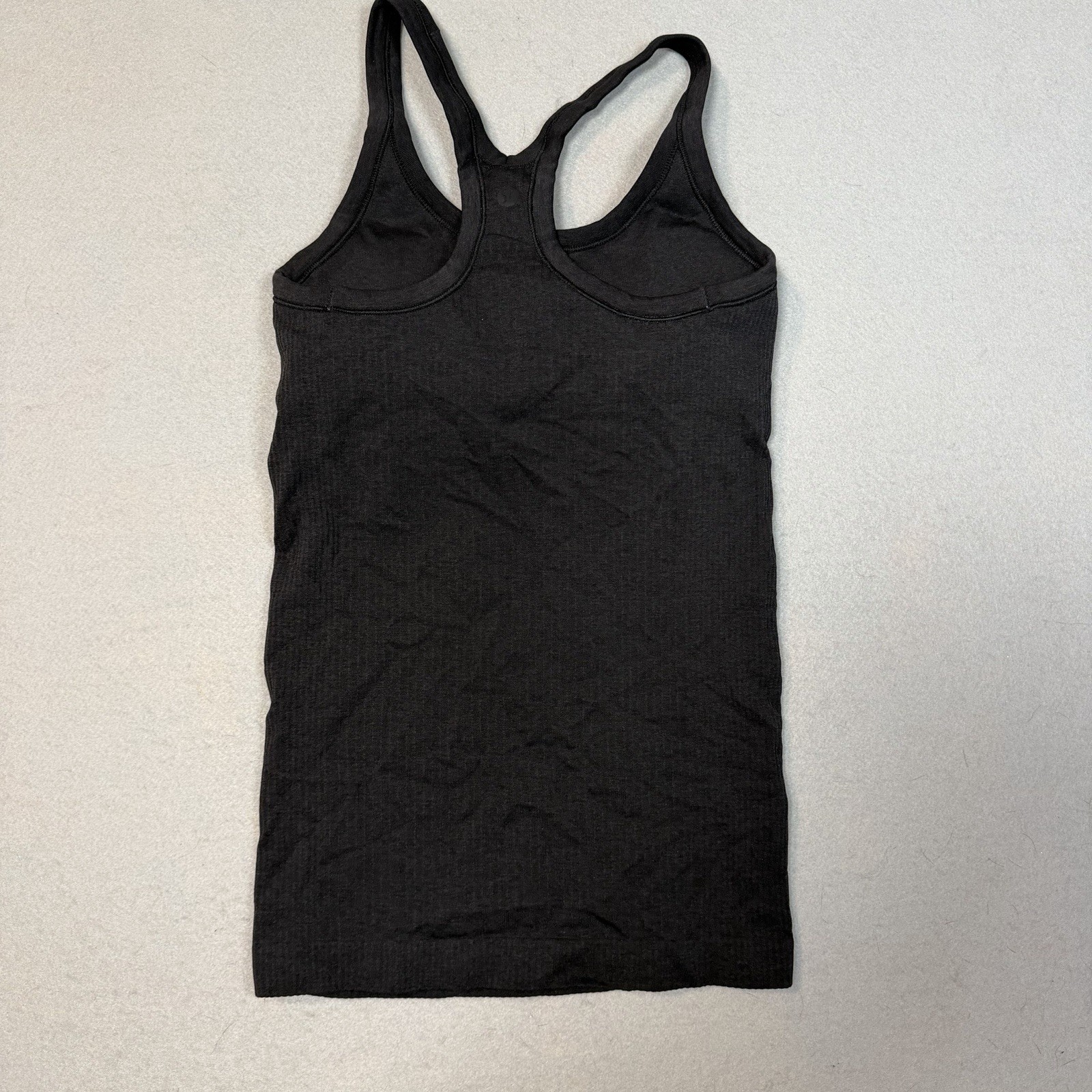Lululemon Ebb To Street Tank Women\'s 4 Black Ribbed Racerback Top Padded Lululemon Ebb To Street Tank Women\'s 4 Black Ribbed Racerback Top Padded