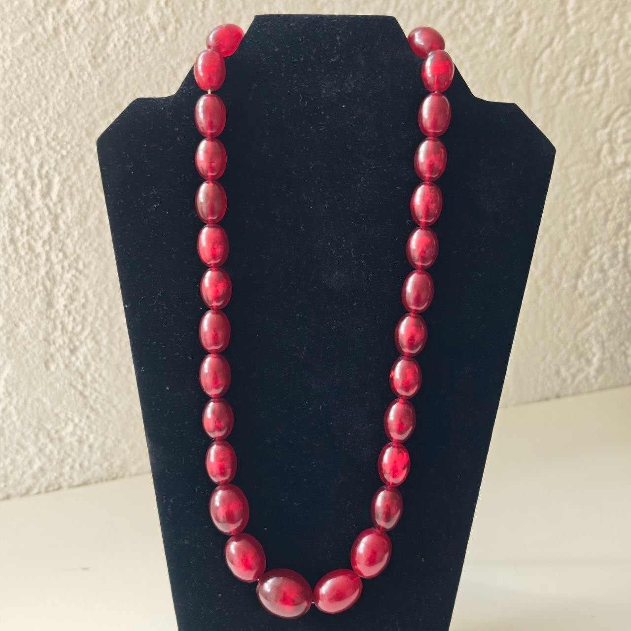 Vintage Cherry Red Amber Resin Graduated Bead Necklace 101g 62cm Bakelite Style