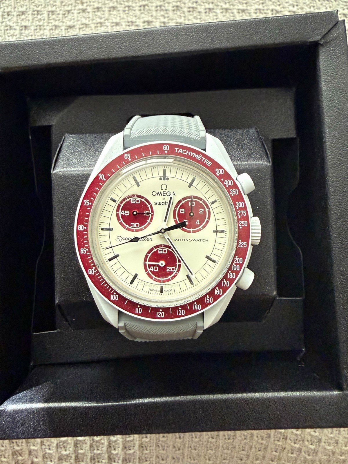 OMEGA x Swatch MoonSwatch Mission to Pluto Chronograph Quartz Tachymeter Box OMEGA x Swatch MoonSwatch Mission to Pluto Chronograph Quartz Tachymeter Box