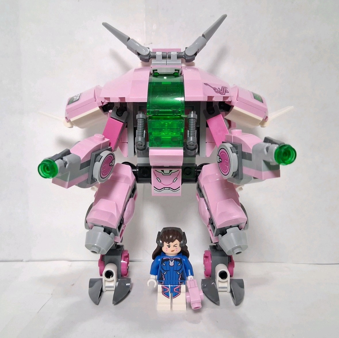 LEGO Overwatch D.Va Mech 75973 Great Condition Mech and Minifigure Only