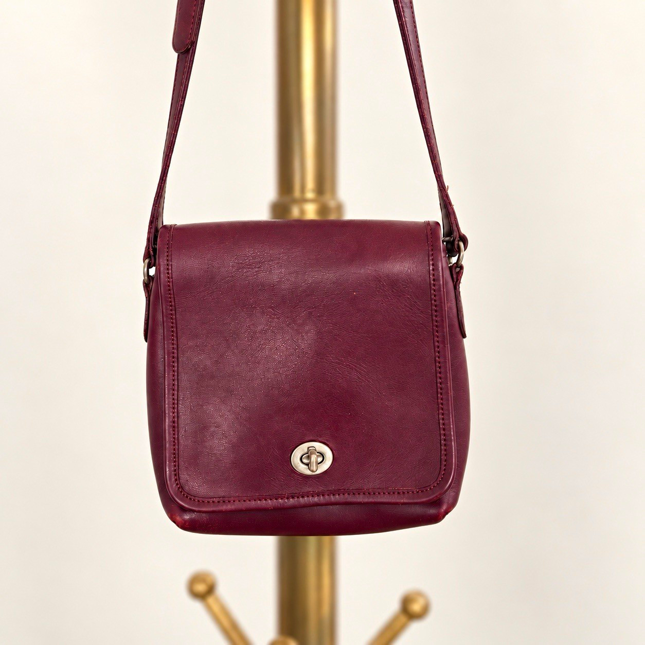 vintage Coach Companion Flap Bag, style #9076, also called the Legacy Companion. vintage Coach Companion Flap Bag, style #9076, also called the Legacy Companion.