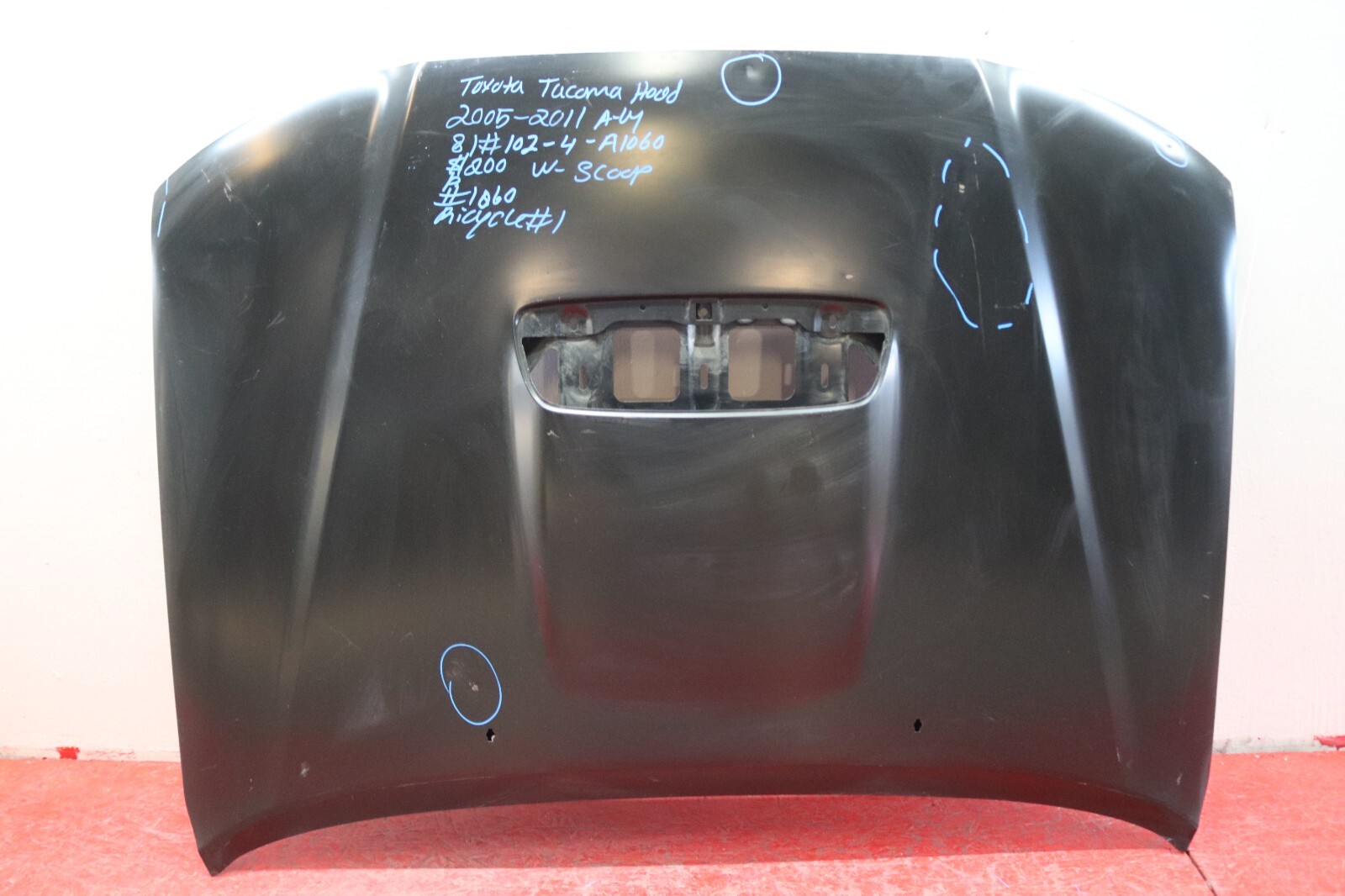2005 2011 TOYOTA TACOMA FRONT HOOD WITH SCOOP HOLE 2005 2011 TOYOTA TACOMA FRONT HOOD WITH SCOOP HOLE