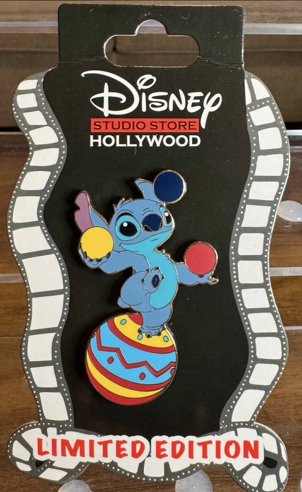 Disney DSSH Circus Stitch LE 300 Jumbo Pin On Original Card RARE Disney DSSH Circus Stitch LE 300 Jumbo Pin On Original Card RARE