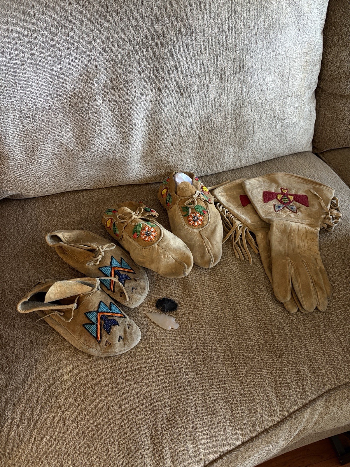 4 Items of Native American Indian Vintage, Age Unknown But They are Quite Old 4 Items of Native American Indian Vintage, Age Unknown But They are Quite Old