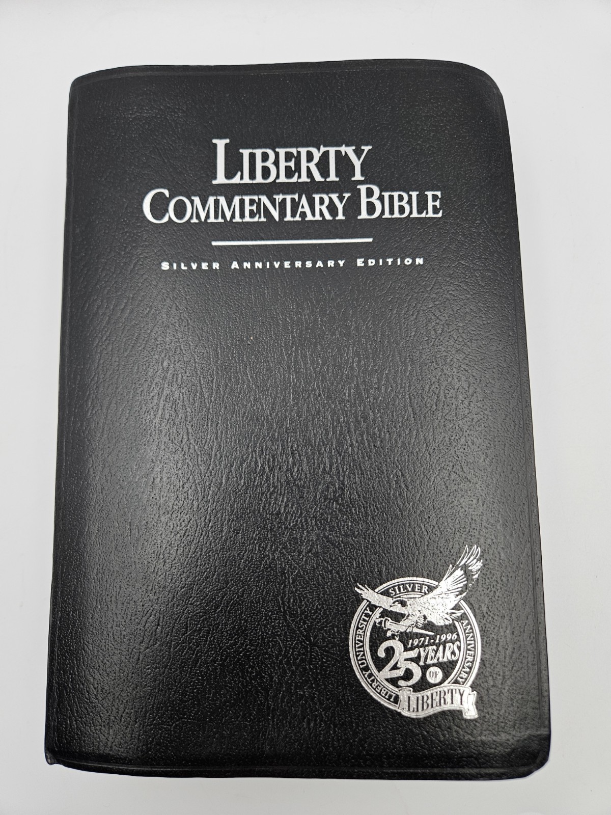 Liberty Commentary Bible Silver Anniversary Edition- Acceptable READ Liberty Commentary Bible Silver Anniversary Edition- Acceptable READ