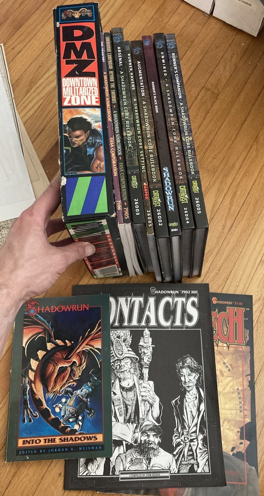 Shadowrun Lot of FASA 1997 TCG sourcebooks Lot RPG vtg hc box set insert 7902