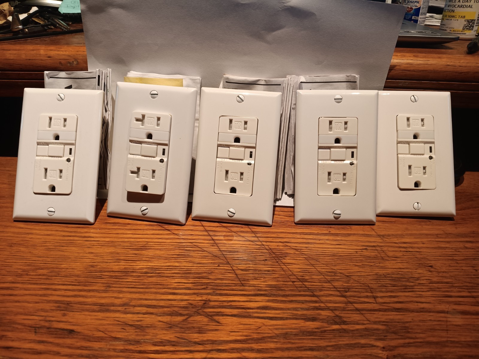 Qty 5 New Eaton 20 Amp GFCI Outlets W/ Covers Qty 5 New Eaton 20 Amp GFCI Outlets W/ Covers
