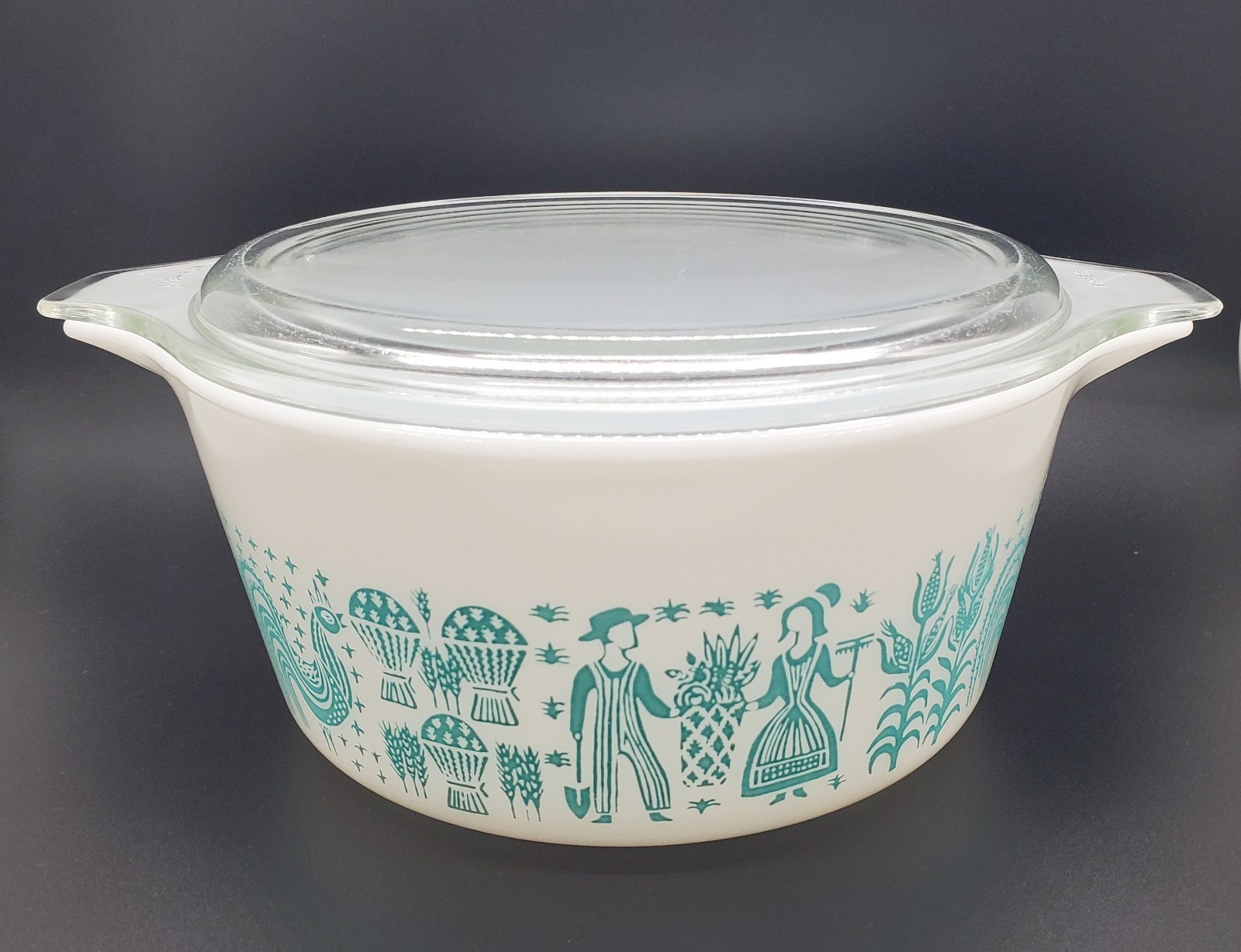 Vintage 1960s Pyrex amish butterprint turquoise 1 1/2 qt covered dish with lid Vintage 1960s Pyrex amish butterprint turquoise 1 1/2 qt covered dish with lid