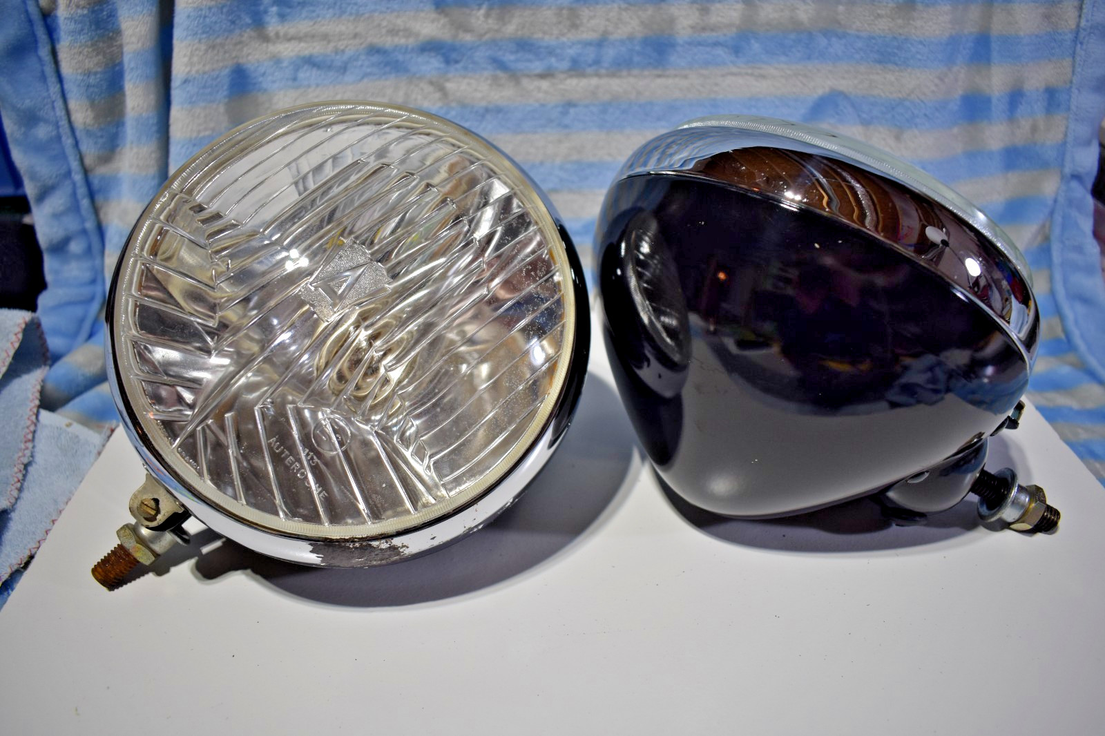 Vintage Pair of Chrome / Black Headlights 7 Vintage Pair of Chrome / Black Headlights 7