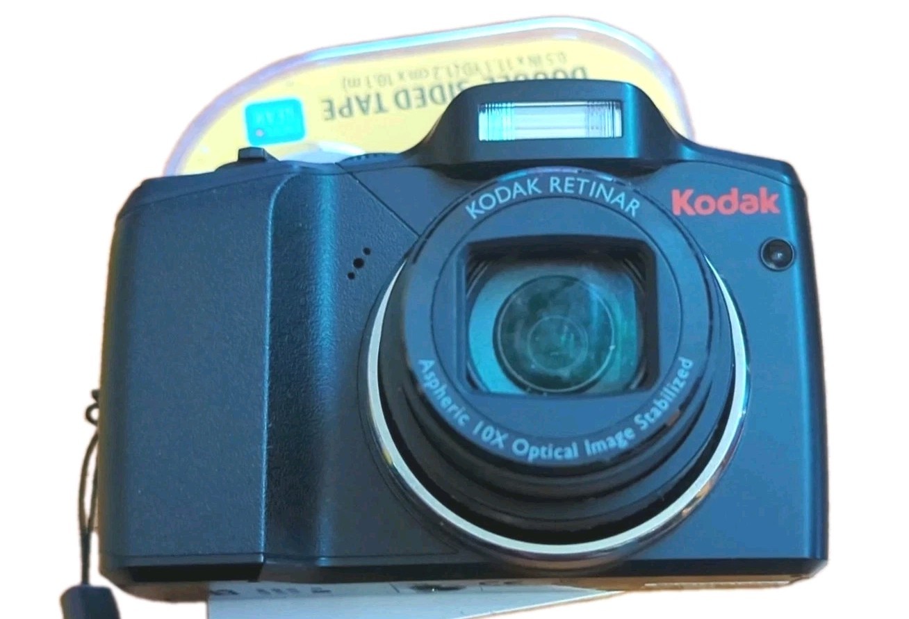 KODAK EasyShare Z915 Digital Camera - 10MP / 10x - Tested Works With SD Card KODAK EasyShare Z915 Digital Camera - 10MP / 10x - Tested Works With SD Card
