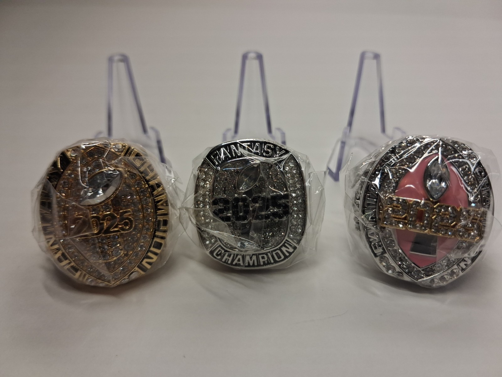3pcs 2025 FFL Fantasy Football Championship Rings with Stands 3pcs 2025 FFL Fantasy Football Championship Rings with Stands