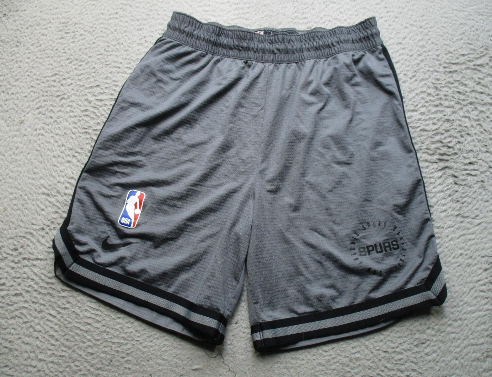 San Antonio Spurs Shorts Mens L Gray Game Used Practice NBA Basketball Nike