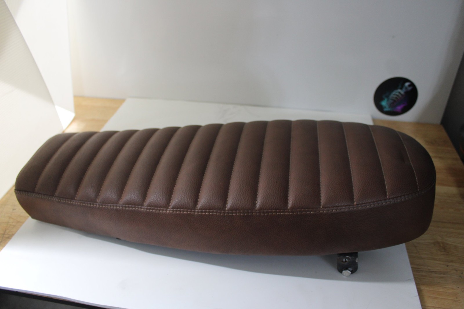 1982 SUZUKI GS750E AFTERMARKET RIDER SEAT SADDLE CUSHION 45100-49240-47T