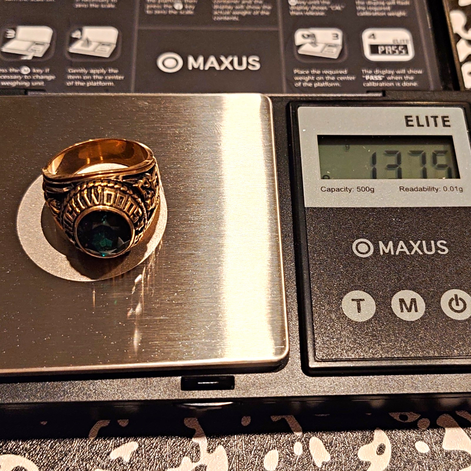 Jostens 10K Yellow Gold Class Signet Ring Green Round Stone Bezel Size 9.5 1993 Jostens 10K Yellow Gold Class Signet Ring Green Round Stone Bezel Size 9.5 1993