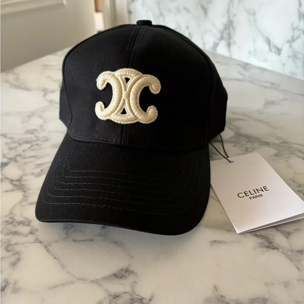 Celine Triomphe Black Baseball Cap Cream Embroidered Logo Unisex Adjustable Hat Celine Triomphe Black Baseball Cap Cream Embroidered Logo Unisex Adjustable Hat