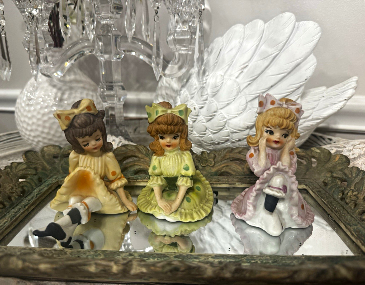 Vtg Lefton Sitting Girls Polka Dot Dresses Hair Bows Figurines Set of 3 Japan