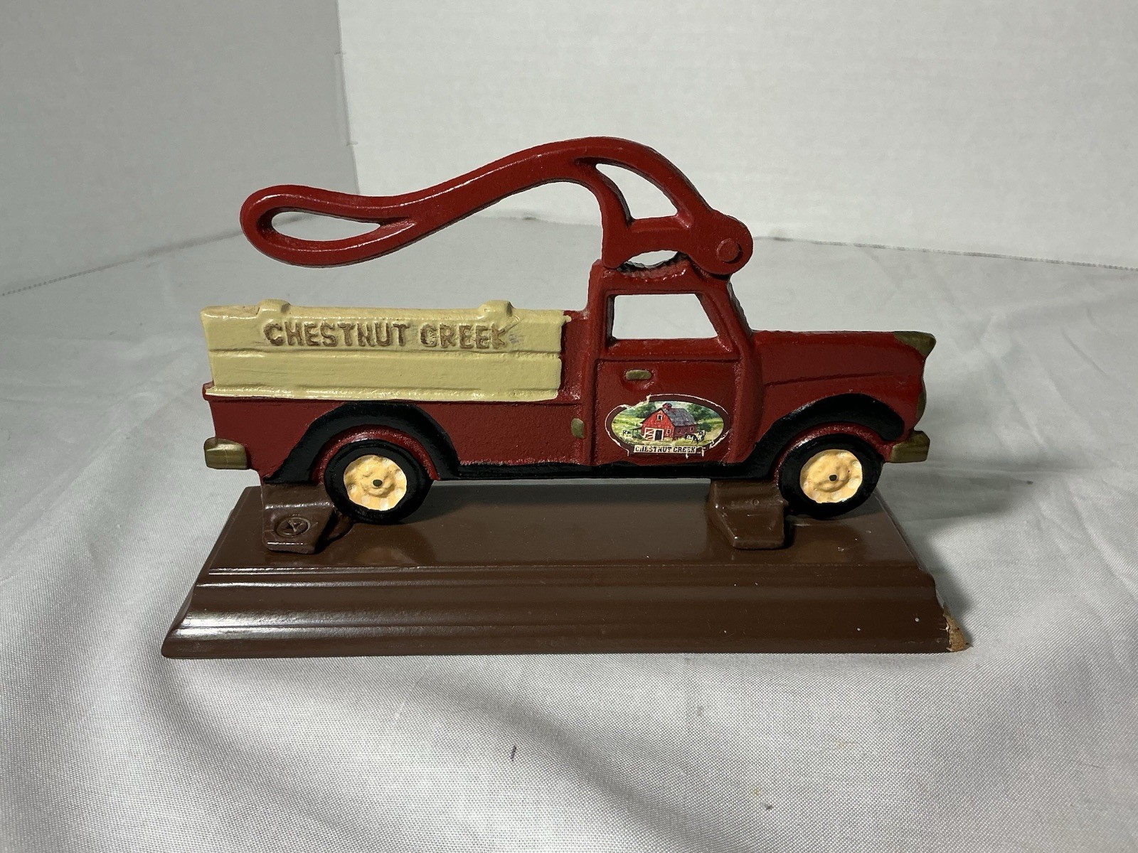 VINTAGE 2004 CAST IRON RED PICK UP TRUCK CHESTNUT CREEK NUT CRACKER VINTAGE 2004 CAST IRON RED PICK UP TRUCK CHESTNUT CREEK NUT CRACKER
