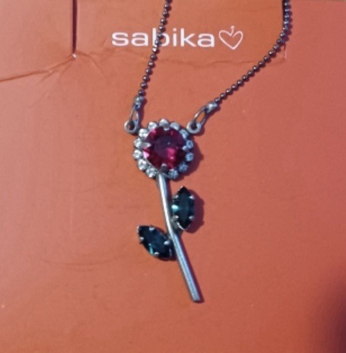 Sabika Rose Necklace W16 Sabika Rose Necklace W16