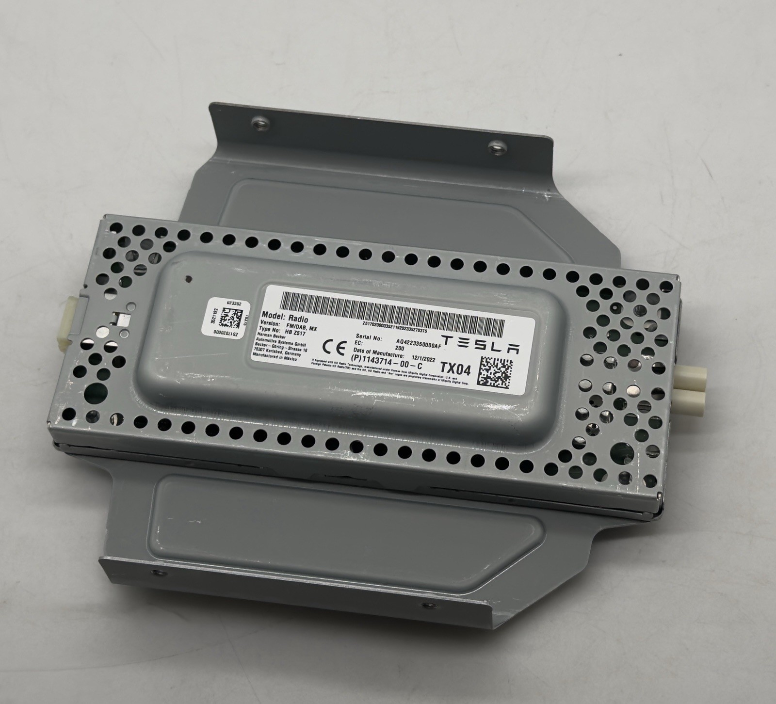 2016–2020 Tesla Model X Radio FM/DAB Tuner Control Module OEM 1143714-00-C NEW 2016–2020 Tesla Model X Radio FM/DAB Tuner Control Module OEM 1143714-00-C NEW