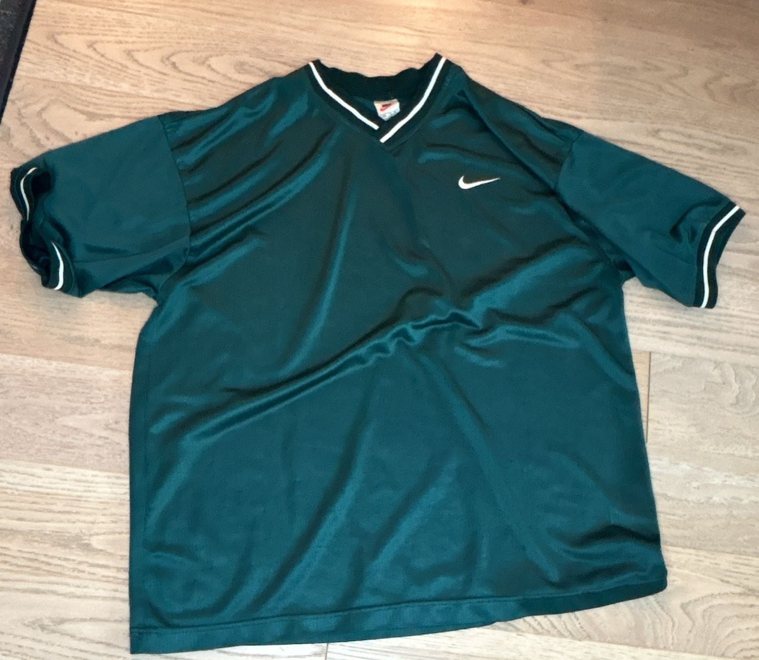 Nike V-Neck Soccer Practice Jersey Size XL Green Vintage 90s Nike V-Neck Soccer Practice Jersey Size XL Green Vintage 90s