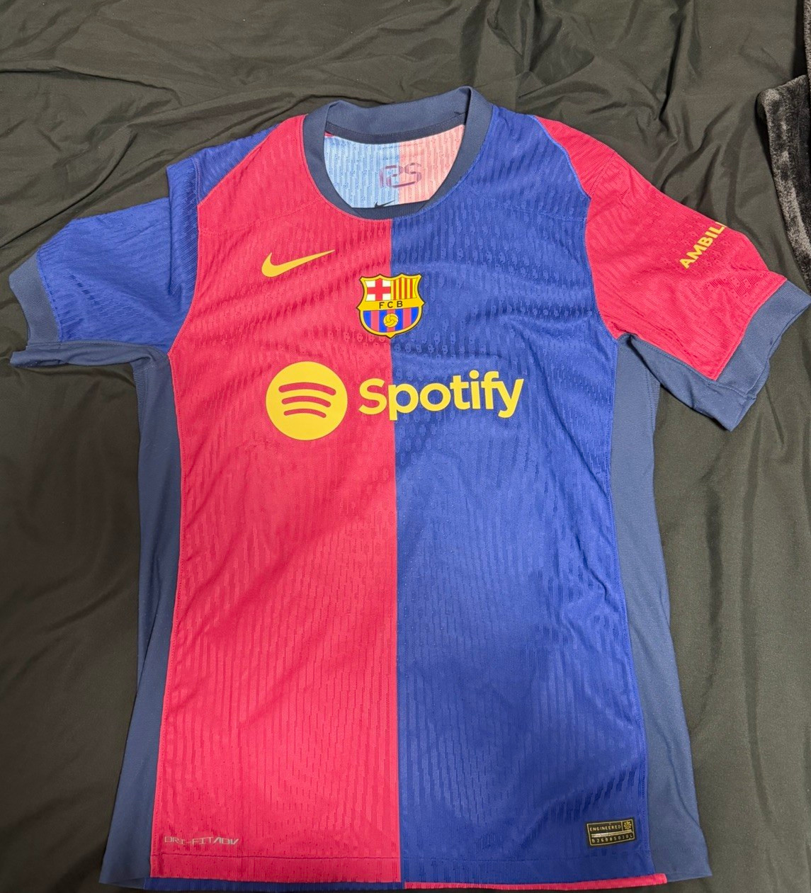 Nike FC Barcelona 2024/25 Authentic Match Home Jersey Lamine Yamal #19 Size M