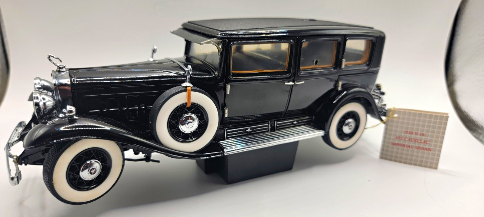 Franklin Mint 1930 Al Capone Armored Cadillac 1:24 Black Diecast w/ COA