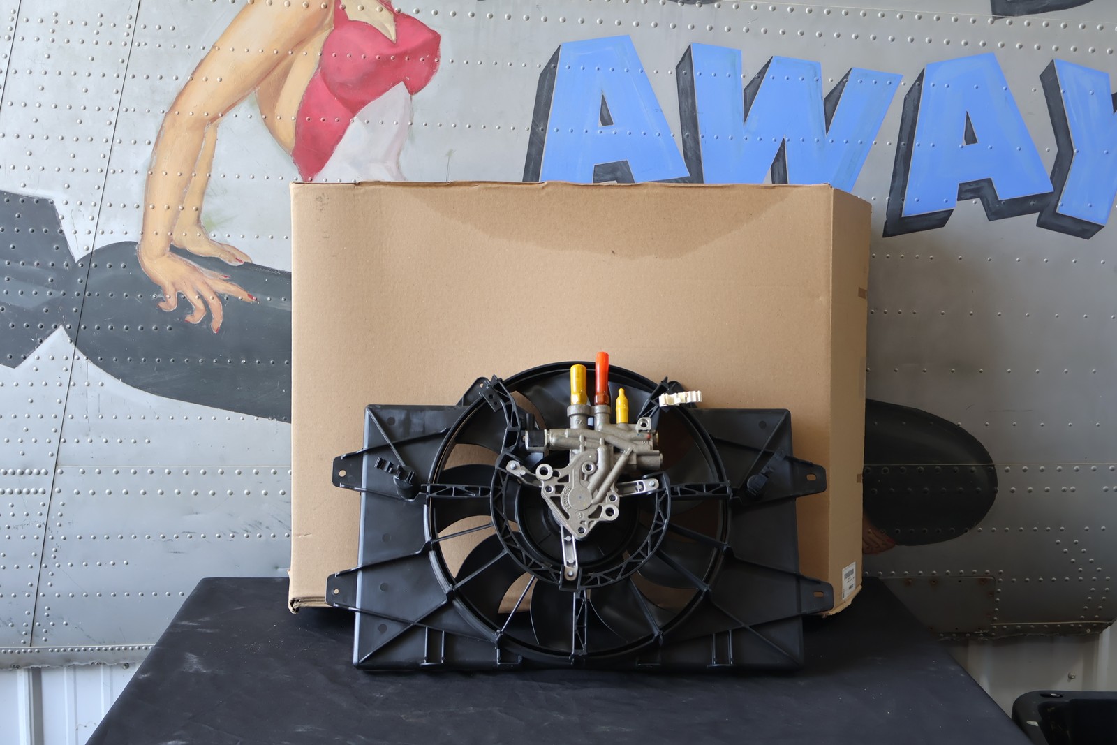 5290099AD NEW OEM 2003-2006 DODGE VIPER SRT-10 RADIATOR COOLING FAN MODULE