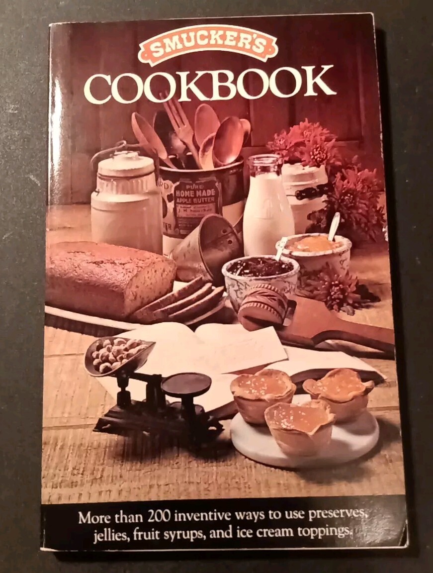 Vintage 1976 Paperback Smucker\'s Cookbook 200 Preserves Jellies Syrup Toppings