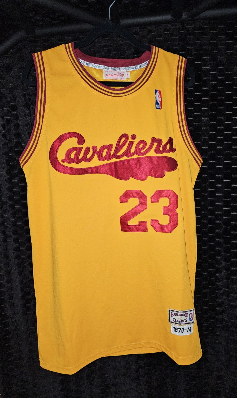Lebron James Cleveland Cavaliers Retro Mitchell & Ness Hardwood Classics Jersey Lebron James Cleveland Cavaliers Retro Mitchell & Ness Hardwood Classics Jersey