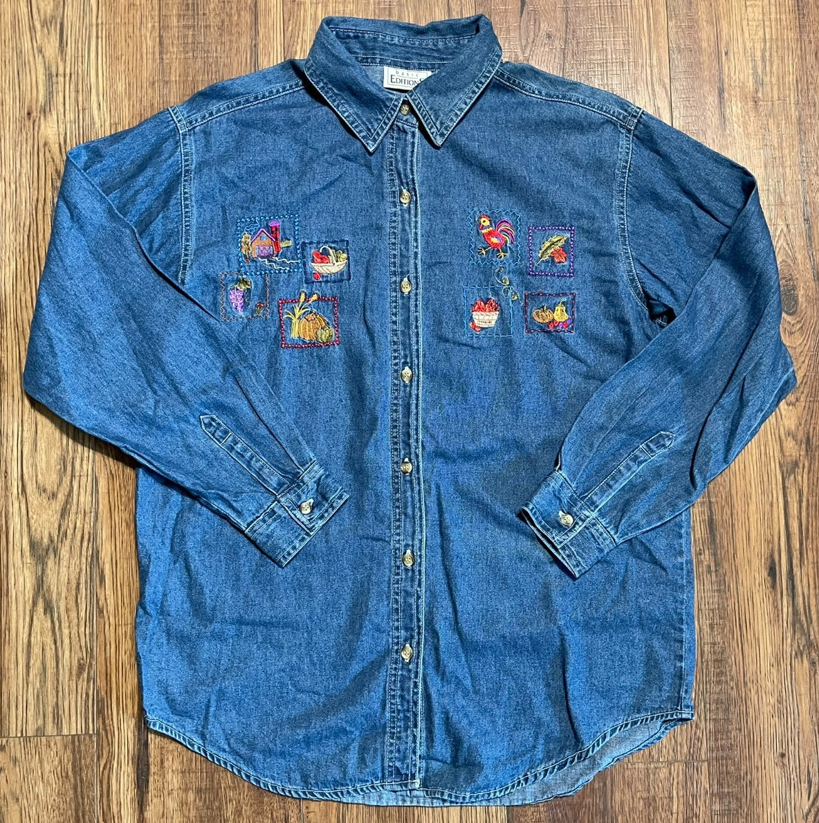 Vintage Basic Editions Women\'s Small Oversized Denim Button Shirt Embroidered Vintage Basic Editions Women\'s Small Oversized Denim Button Shirt Embroidered