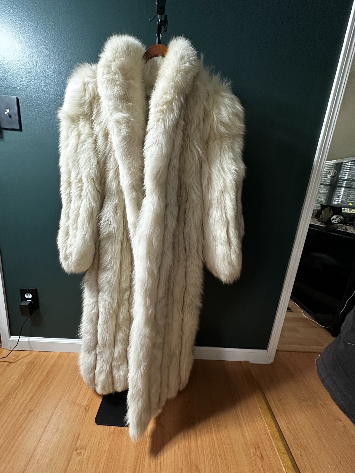 Women\'s Vintage Genuine Fox Fur Full Length Coat