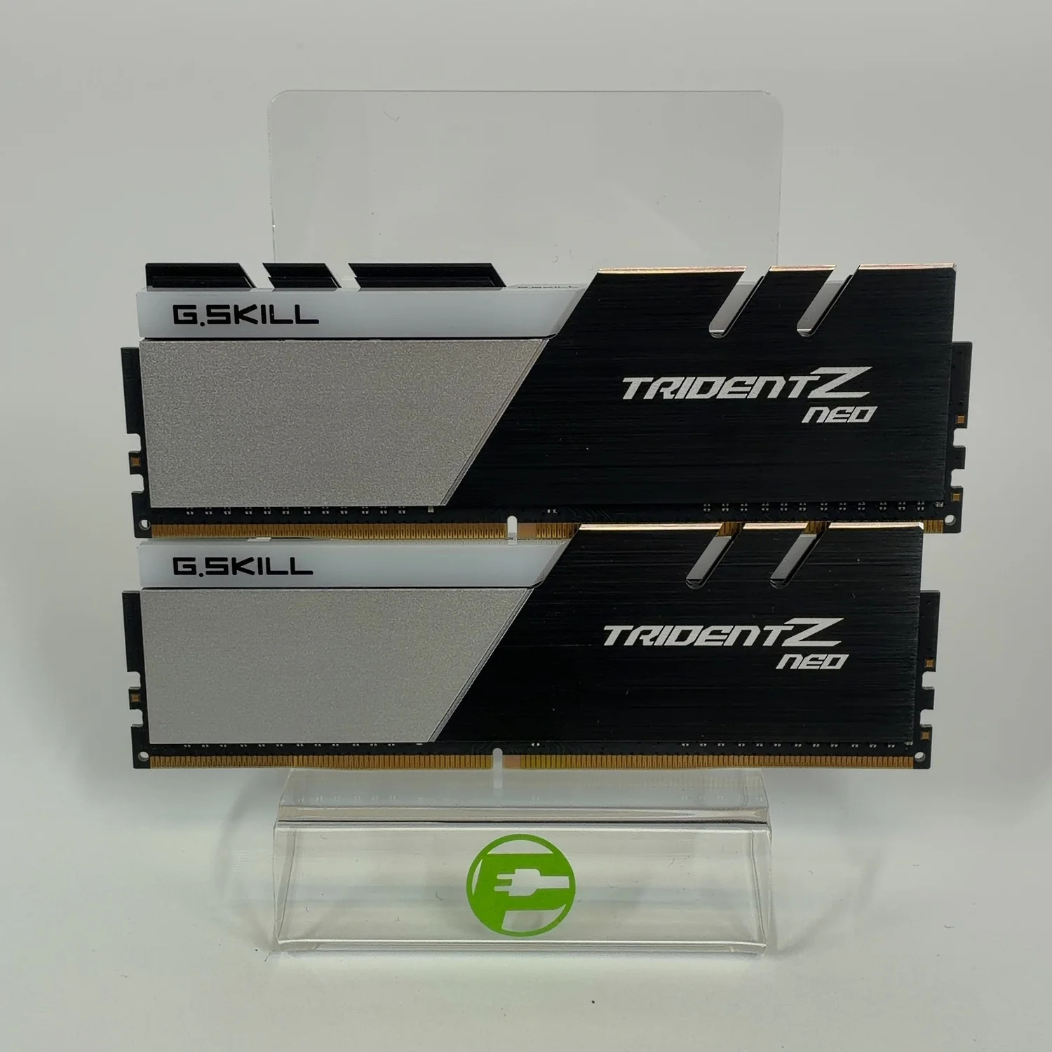 G.Skill Trident Z Neo Series 16GB (2x8GB) RAM DDR4 3600MHz F4-3600C18D-16GTZN