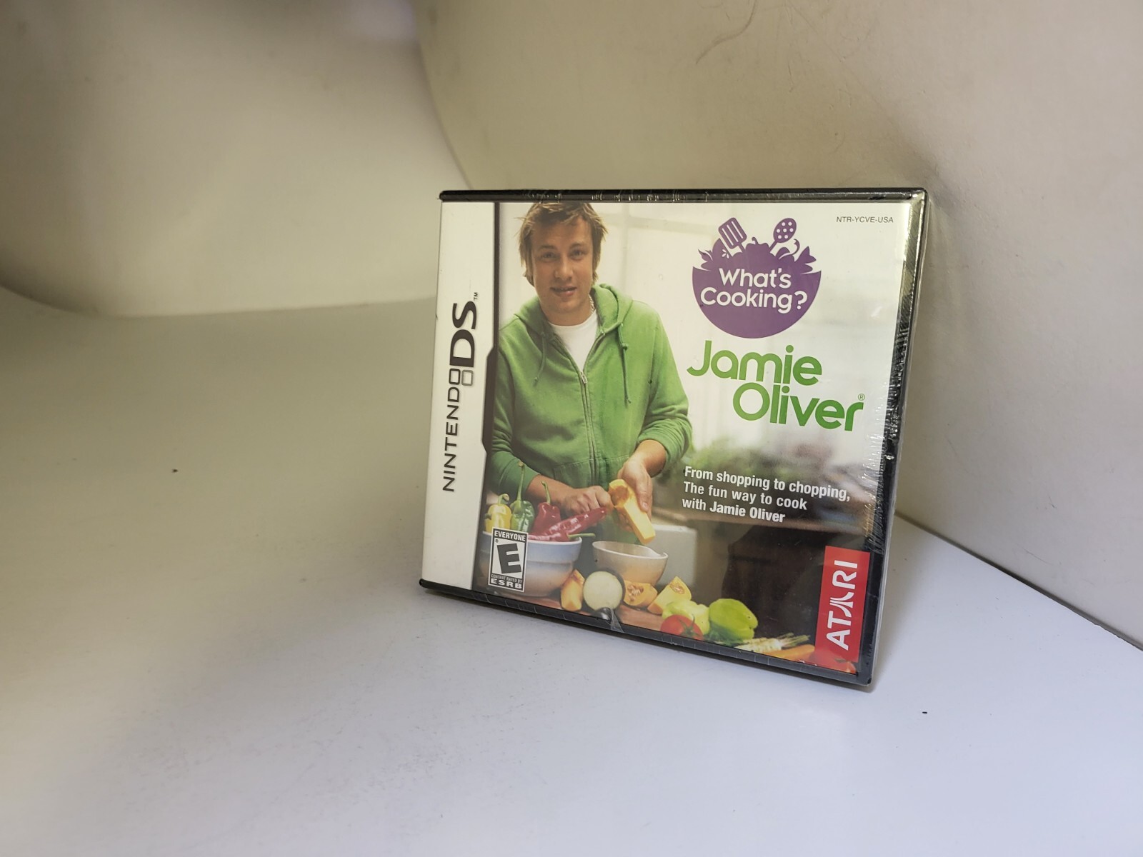 BRAND NEW JAMIE OLIVER WHAT\'S COOKING For the NINTENDO DS CONSOLE 41D