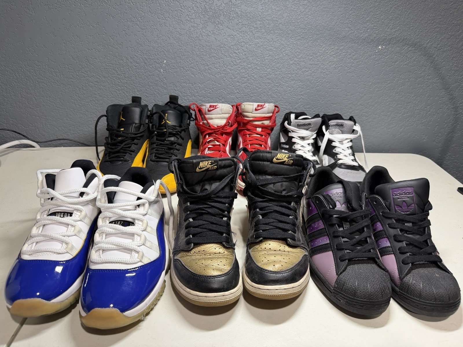 Pairs Of Pre Owned Shoe Lot Sizes 4, 4.5, 5, 5.5,7.5 Jordan NIKE Reebok Pairs Of Pre Owned Shoe Lot Sizes 4, 4.5, 5, 5.5,7.5 Jordan NIKE Reebok