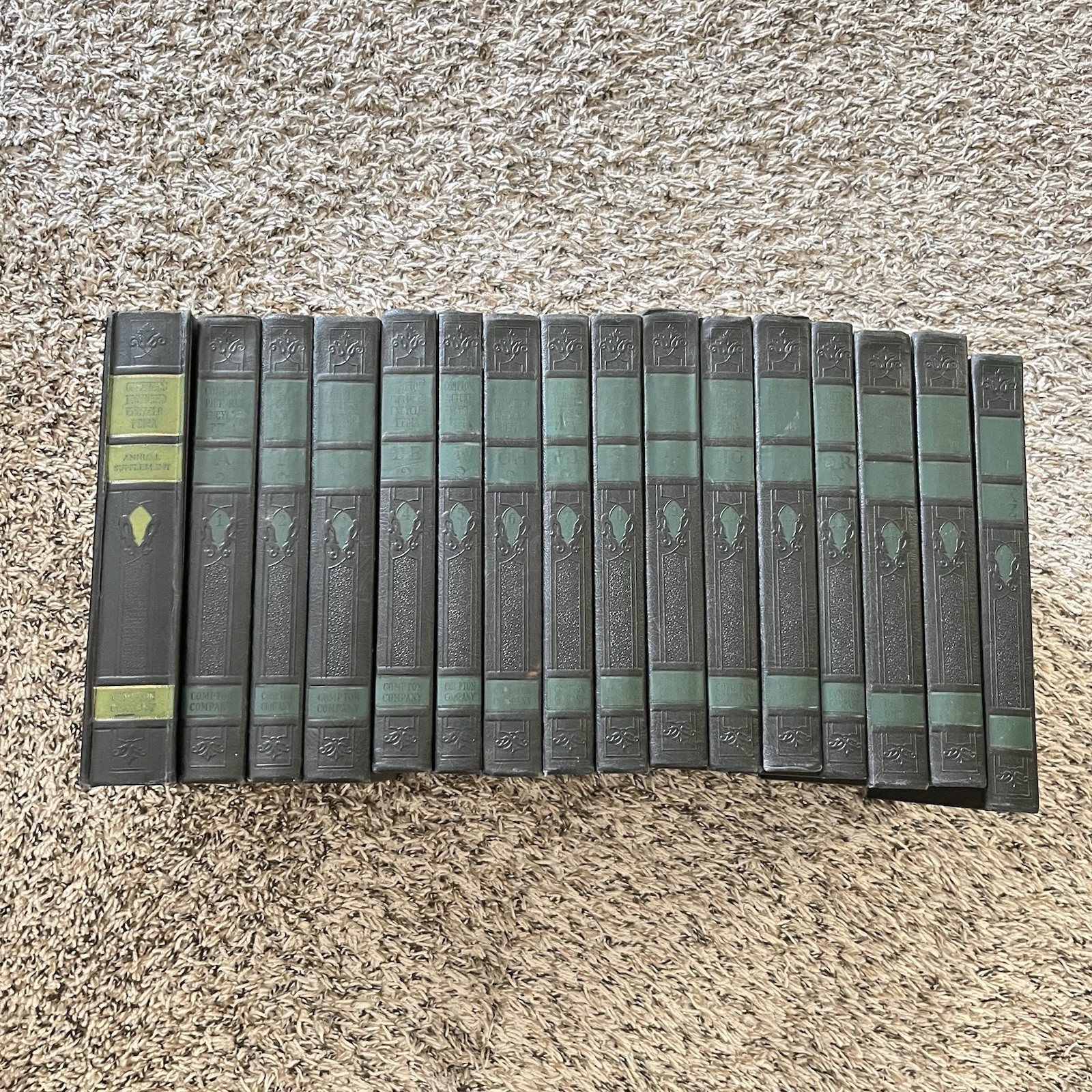 Compton’s 1948 Pictured Encyclopedia And Fact-index 1-15 W/1958 Compton Yearbook