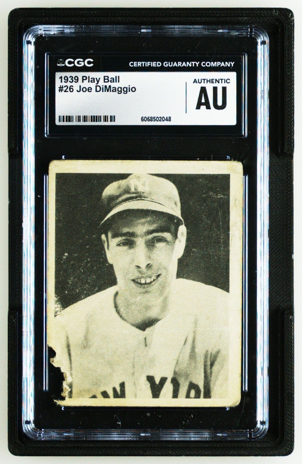 1939 Play Ball #26 Joe DiMaggio (HOF) Baseball Card 1939 Play Ball #26 Joe DiMaggio (HOF) Baseball Card