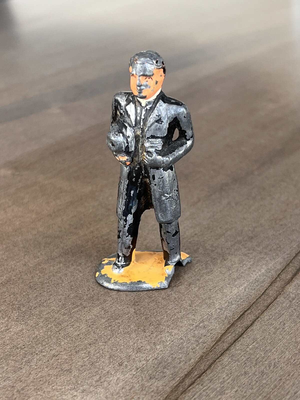 Barclay Manoil Metal Toy Soldier Vintage B168 #620 Minister Holding Hat Walking Barclay Manoil Metal Toy Soldier Vintage B168 #620 Minister Holding Hat Walking