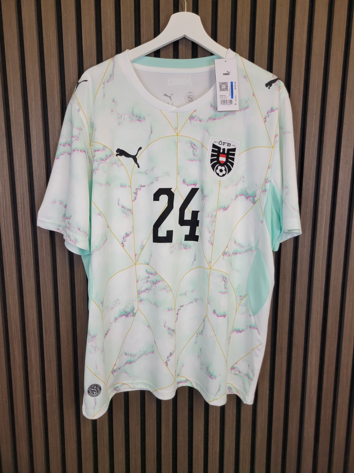 Authentic MISPRINT Puma Austria World Cup Home Soccer Jersey Shirt XL NWT