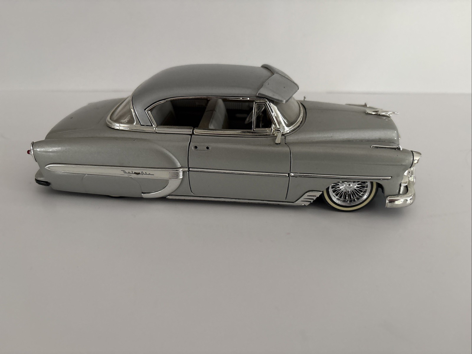 Jada Toys Dub City 1:24 1953 Chevrolet Bel Air Silver Diecast Custom Wheels Jada Toys Dub City 1:24 1953 Chevrolet Bel Air Silver Diecast Custom Wheels