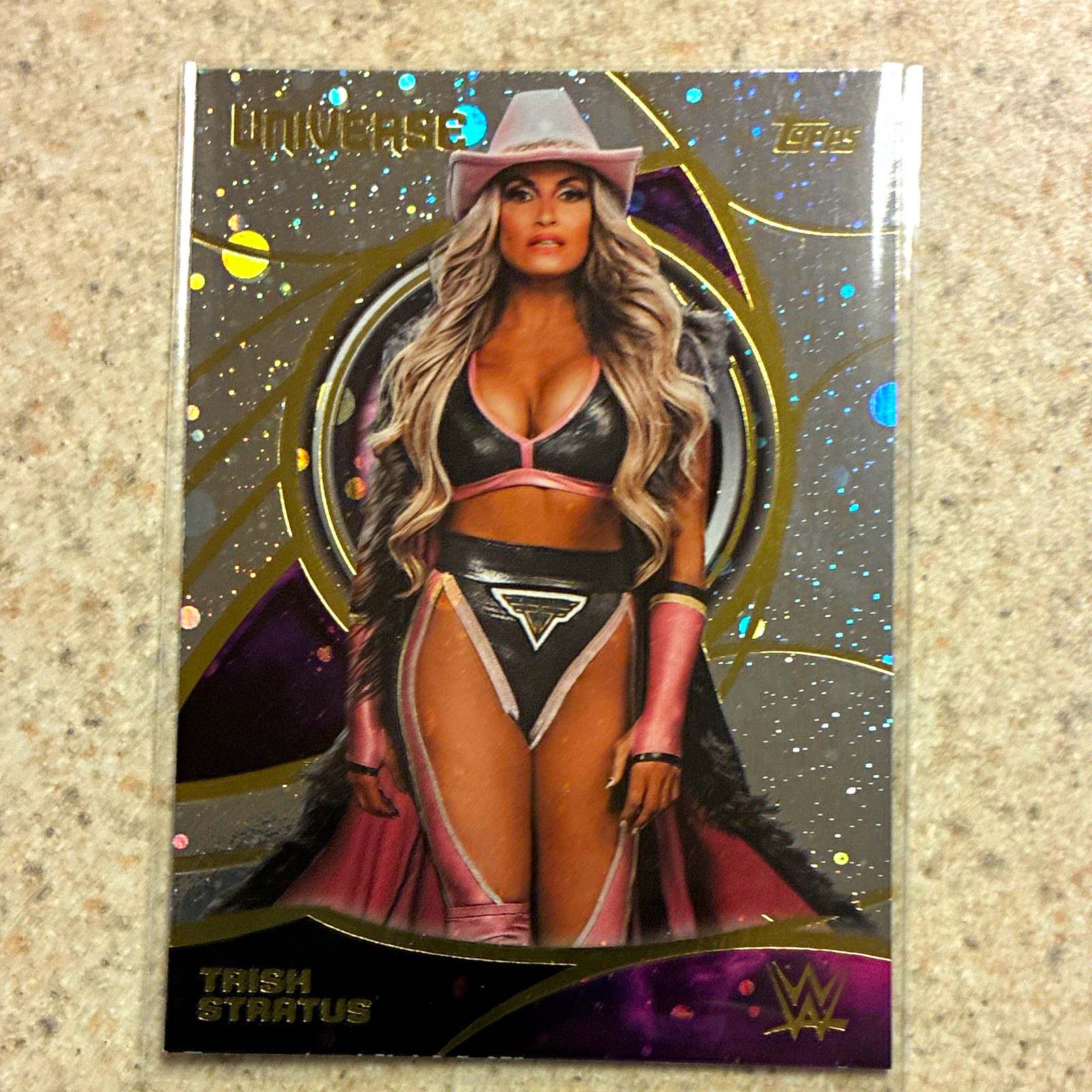 Topps 2025 Universe WWE Universe Relics Trish Stratus #UNR-TST /299 MEM Topps 2025 Universe WWE Universe Relics Trish Stratus #UNR-TST /299 MEM
