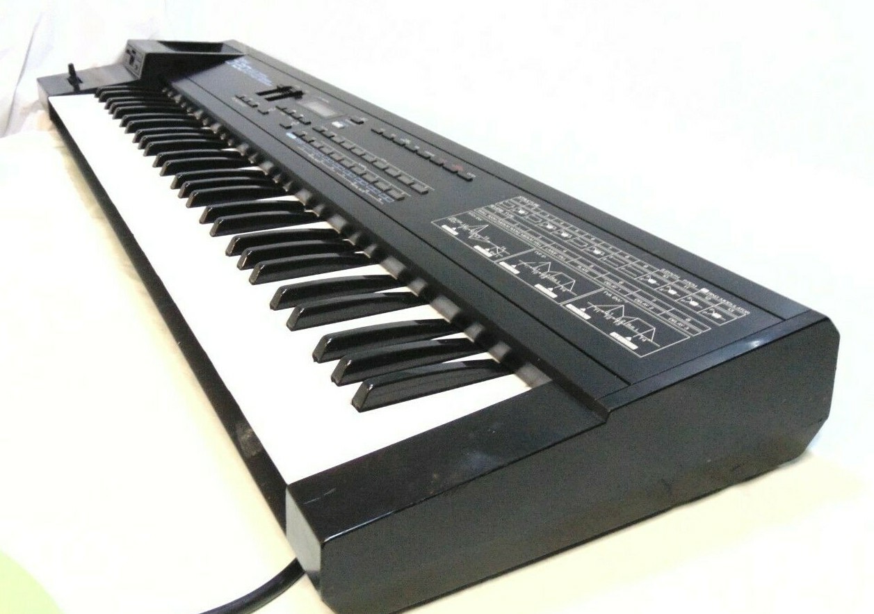 Roland D-20 Multi Timbral Linear Synthesizer Multi Track Sequencer Keyboard 